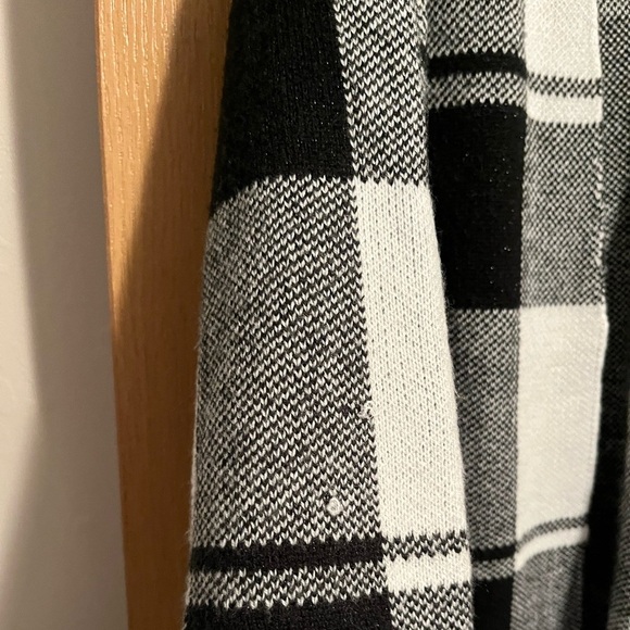 Apt 9 Black and White Plaid Duster Cardigan - Picture 6 of 15